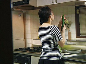 五十路 美熟女 優紀　サンプル画像08